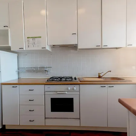 607 - Bellissimo Quadrilocale In Centro A Numana, Aria Condizionata, Portico, Vista Mare Spettacolare E Garage Appartement *