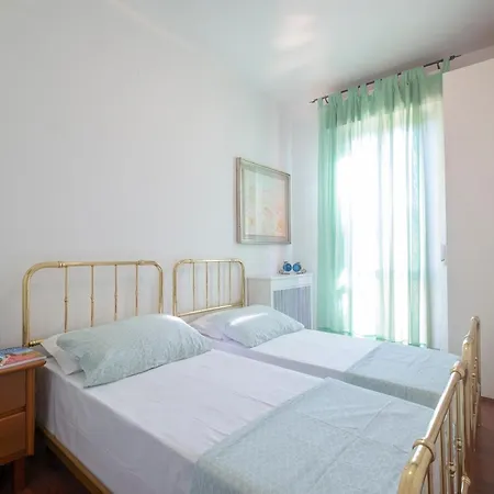 607 - Bellissimo Quadrilocale In Centro A Numana, Aria Condizionata, Portico, Vista Mare Spettacolare E Garage - Spiaggia White Beach Club Omaggio Dal Lun Al Ven Dal 24-08 アパート ヌマーナ