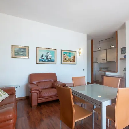 607 - Bellissimo Quadrilocale In Centro A Numana, Aria Condizionata, Portico, Vista Mare Spettacolare E Garage * Numana