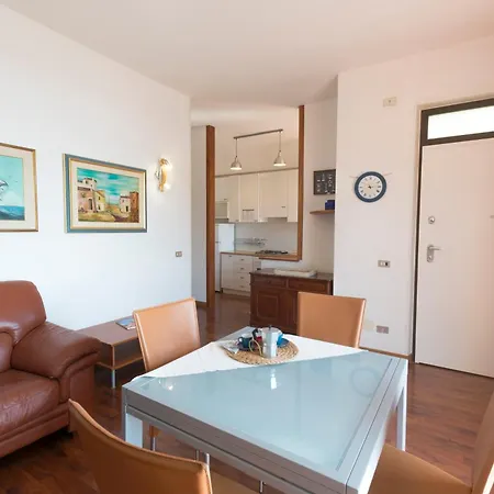 アパート 607 - Bellissimo Quadrilocale In Centro A Numana, Aria Condizionata, Portico, Vista Mare Spettacolare E Garage - Spiaggia White Beach Club Omaggio Dal Lun Al Ven Dal 24-08 ヌマーナ