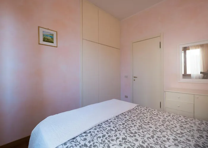 607 - Bellissimo Quadrilocale In Centro A Numana, Aria Condizionata, Portico, Vista Mare Spettacolare E Garage *