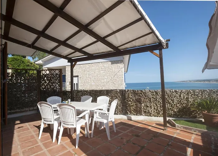 607 - Bellissimo Quadrilocale In Centro A Numana, Aria Condizionata, Portico, Vista Mare Spettacolare E Garage